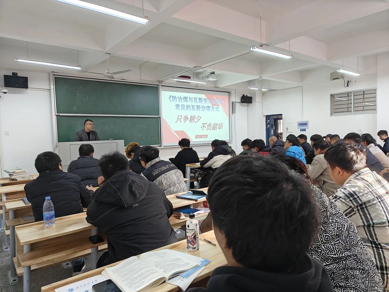 a44fe877aec04b198c9b12e1564e374a.jpg
